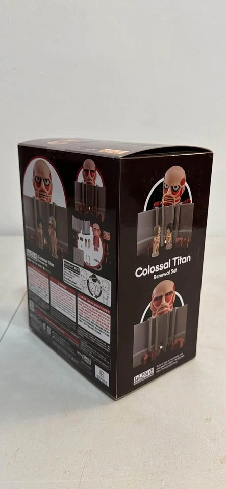 Good Smile Company Nendoroid No. 1925 Colossal Titan - photo 4