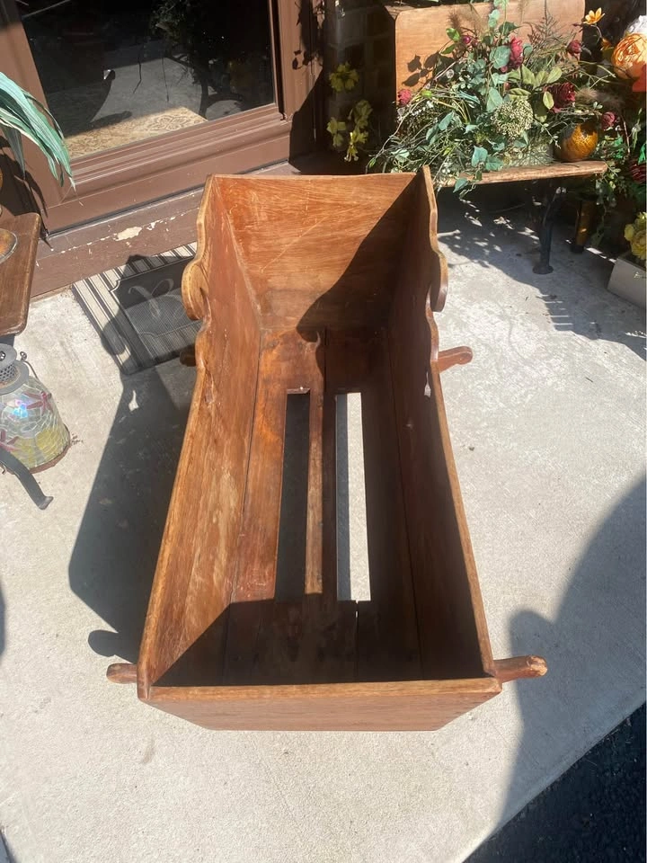Vintage Wooden Baby Cradle - photo 2