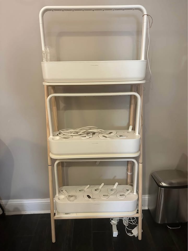 Click and grow 3 gardens + plant stand