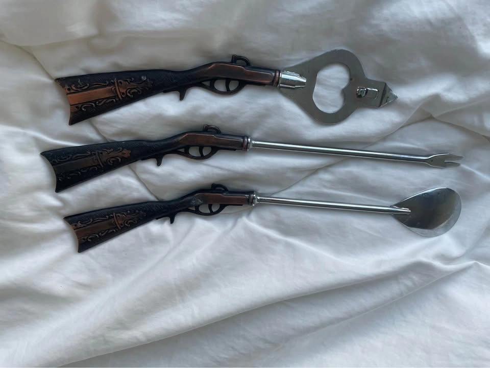 Vintage Mid-Century Novelty Rifle Handle Bar Tool Set (3 Pcs) - photo 2
