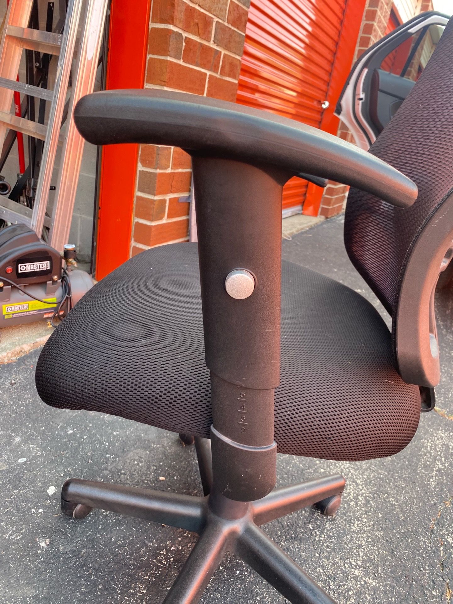Quality desk or office chair - photo 4