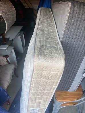 Full-size Serta mattress - photo 4