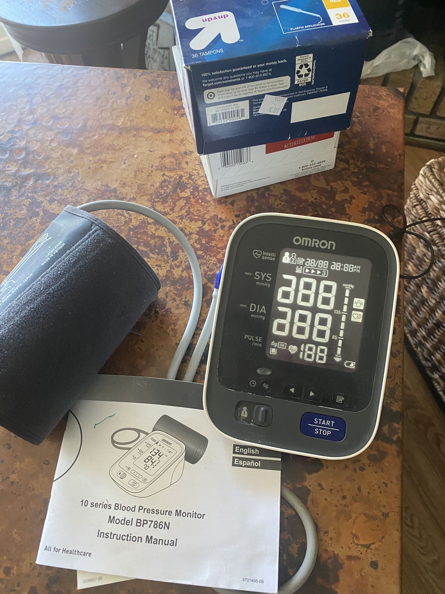 Omron Blood Pressure Machine Monitor - photo 2