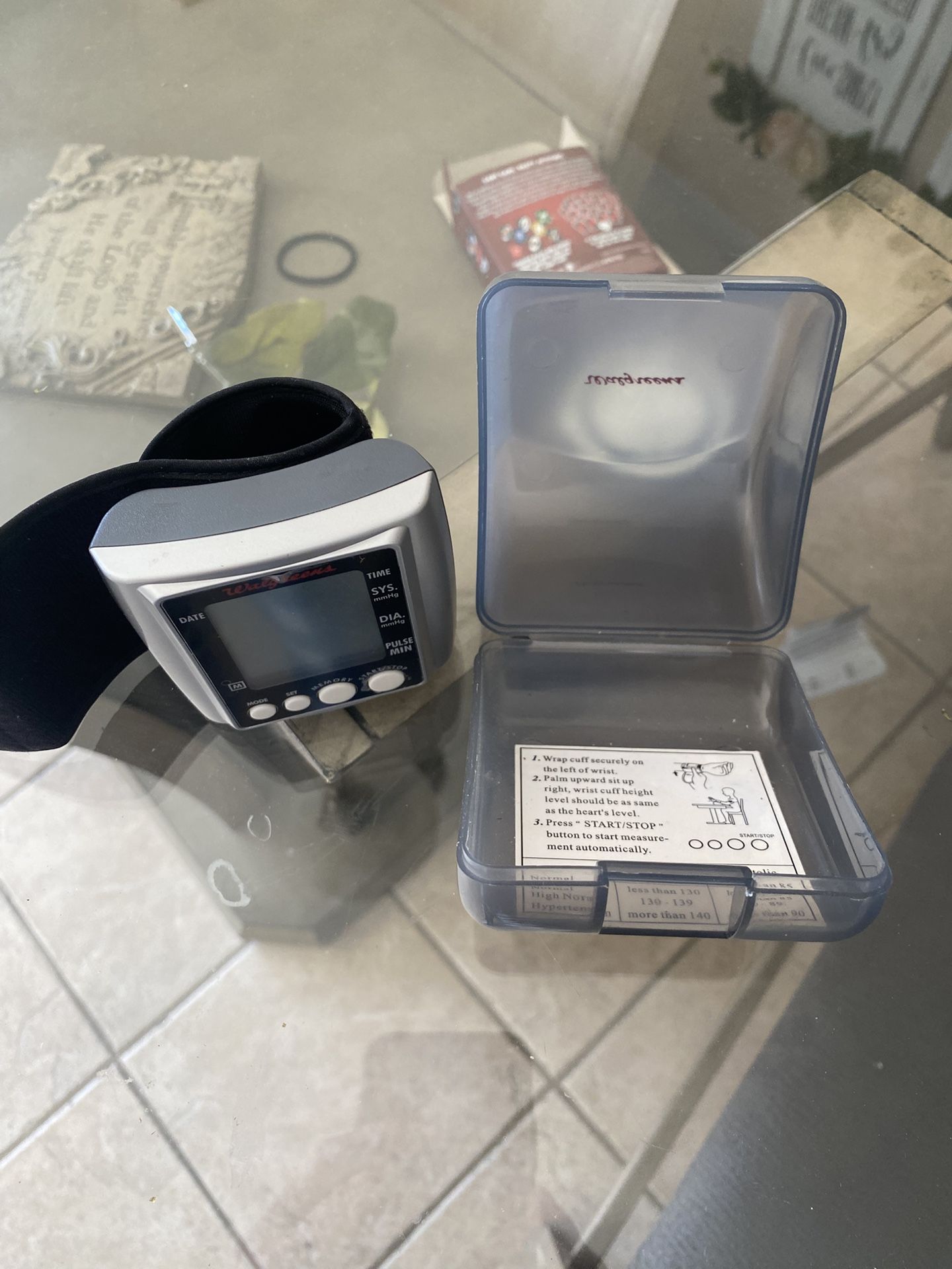 Omron Blood Pressure Machine Monitor - photo 3