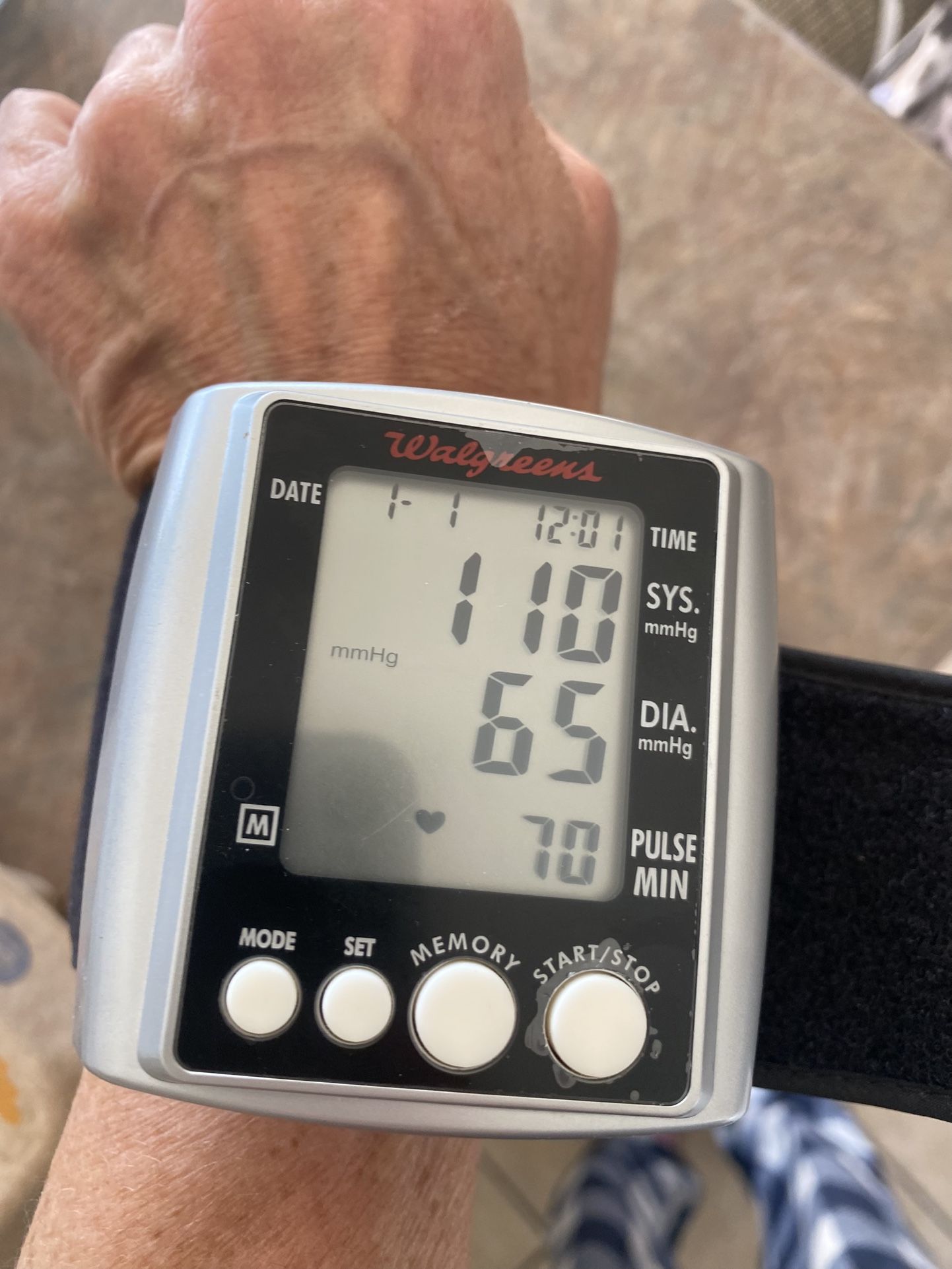 Omron Blood Pressure Machine Monitor - photo 4