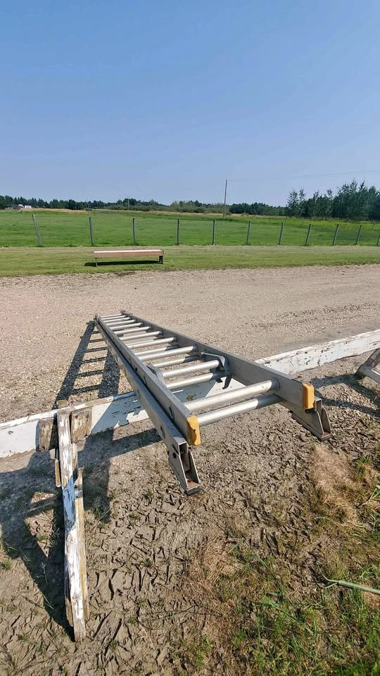 20' Aluminum extension ladder