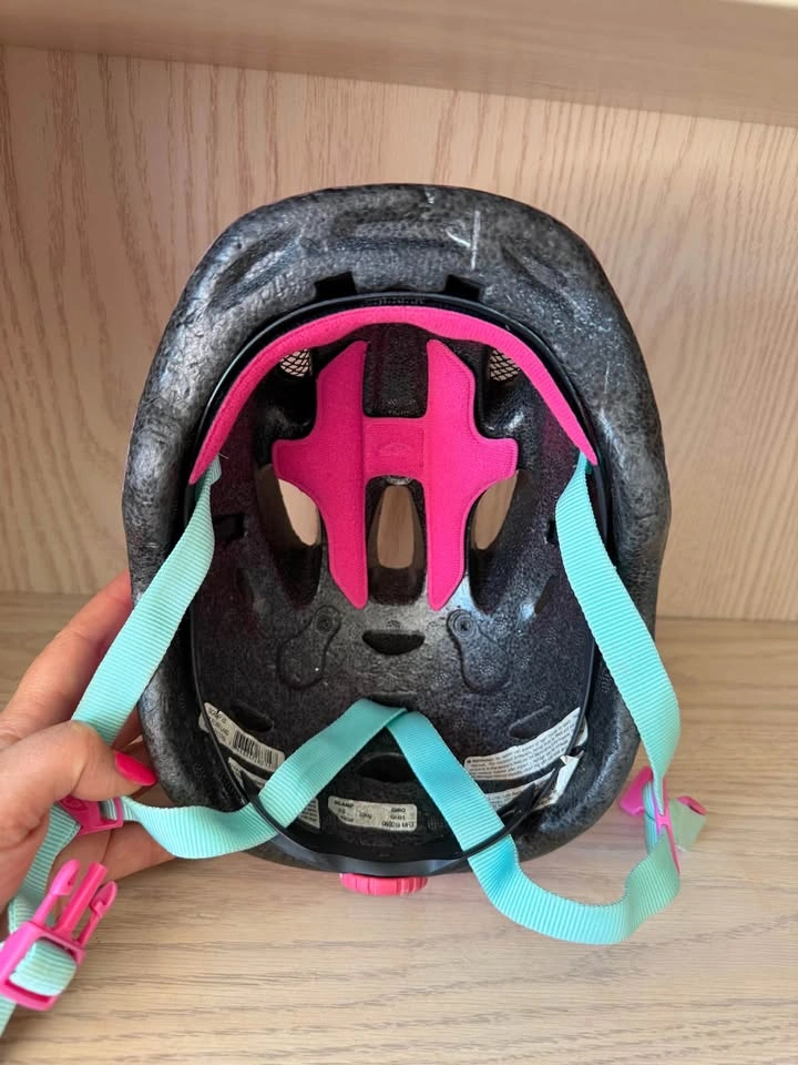 Giro kids XS scamps bike helmet - photo 2