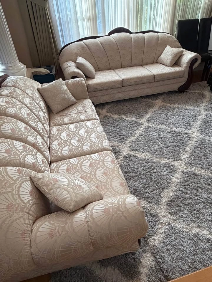 Elegant Edgewood Furniture living room set - photo 2