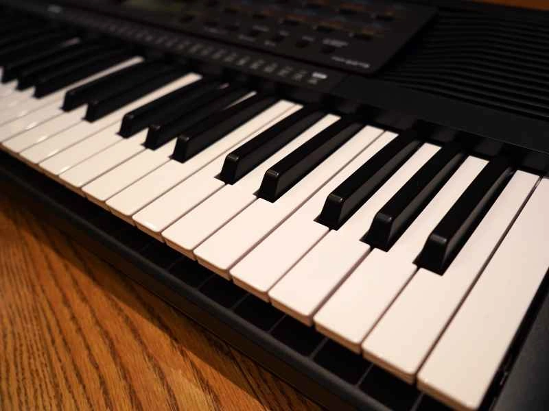 Arranger Keyboard Yamaha PSR-E273 - photo 3