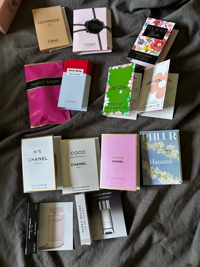 Luxury Perfume Sample Collection