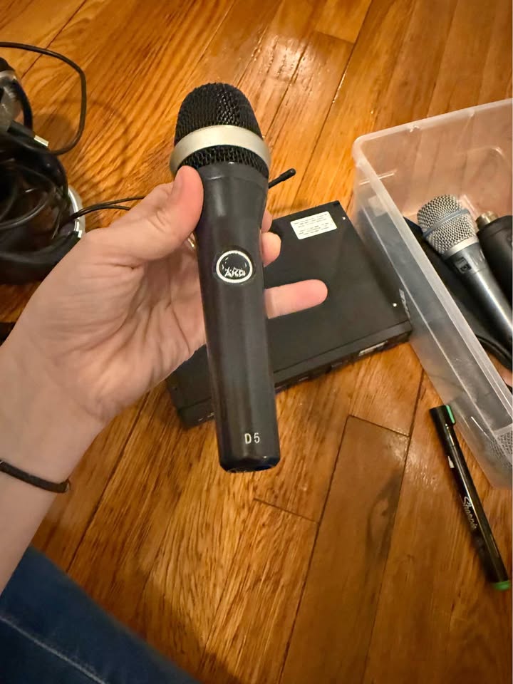 Akg d5 standard dynamic vocal microphone