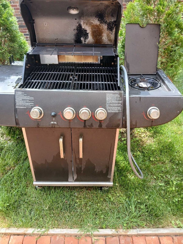 Beaumark Natural Gas BBQ - photo 2