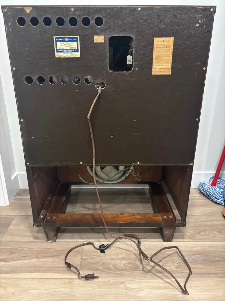 1940s record player cabinet - photo 5