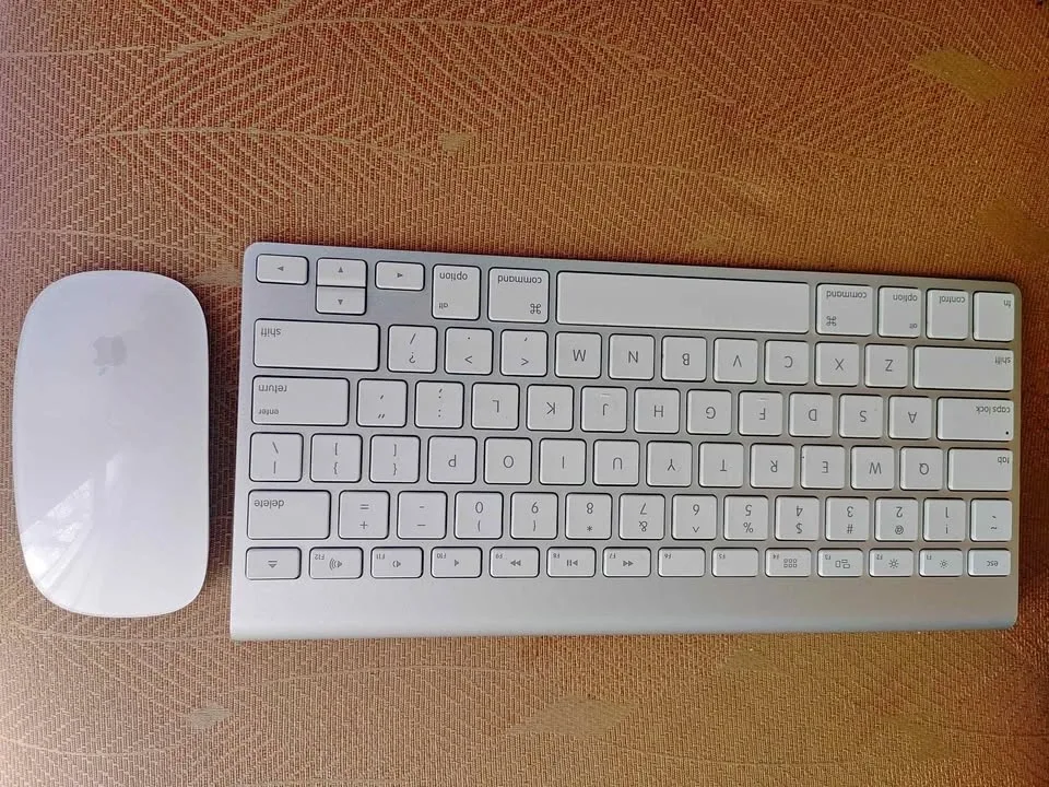 Apple Wireless Keyboard