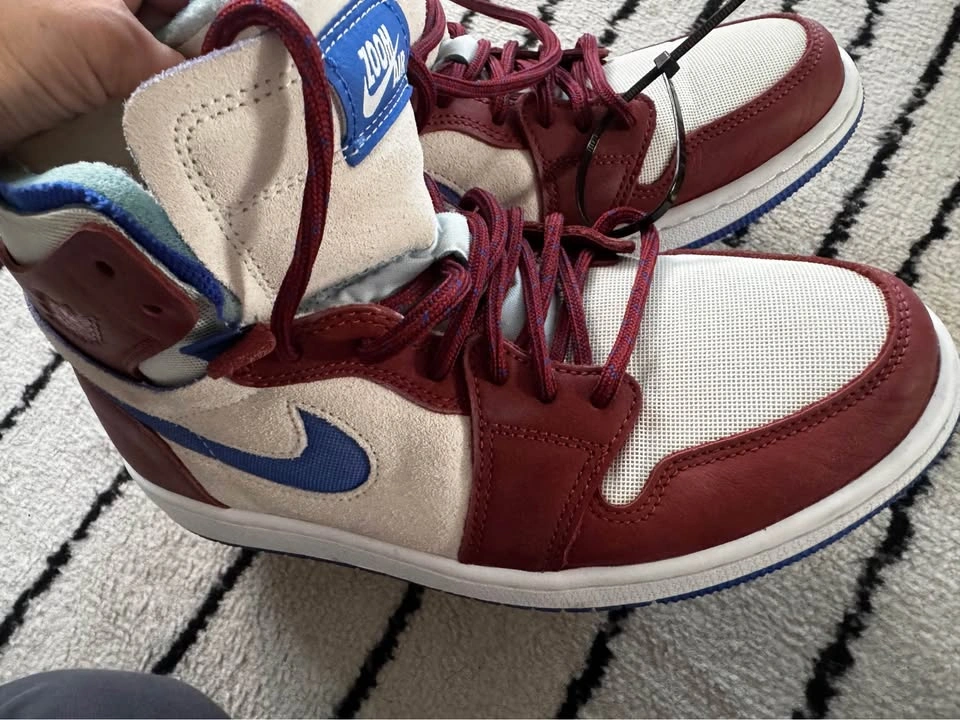 Nike Air Jordan 1 Zoom Air CMFT Royal Red Size 7.5 - photo 2