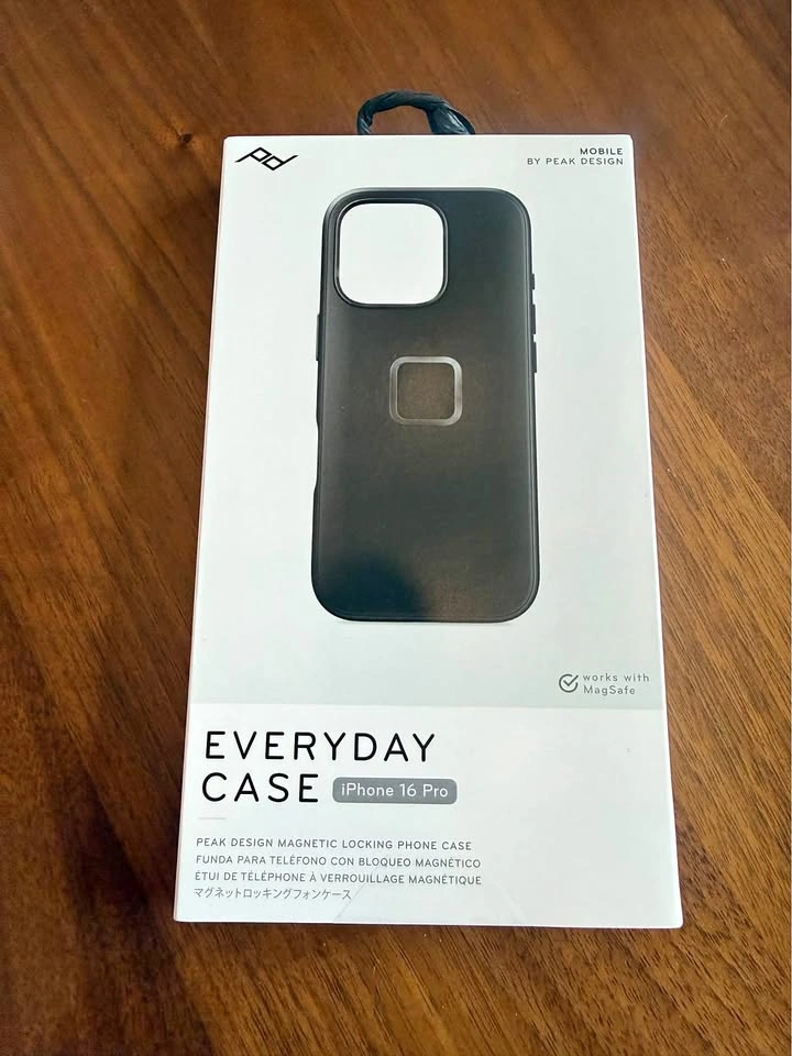 Peak Design Everyday Clarino Case | iPhone 16 Pro Black