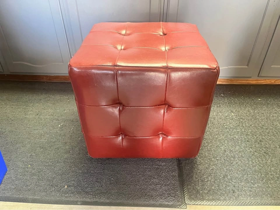 High quality Red Tufted Cube Ottoman footstool - photo 2