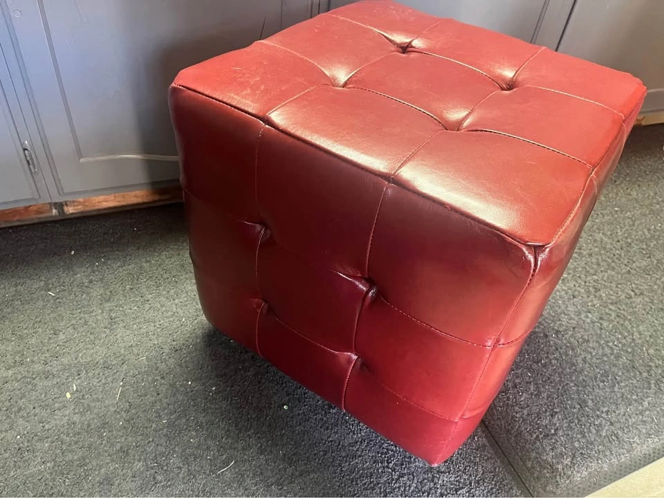 High quality Red Tufted Cube Ottoman footstool - photo 4
