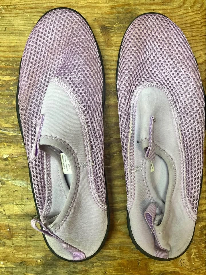 Kids size 2/3 Water Shoes
