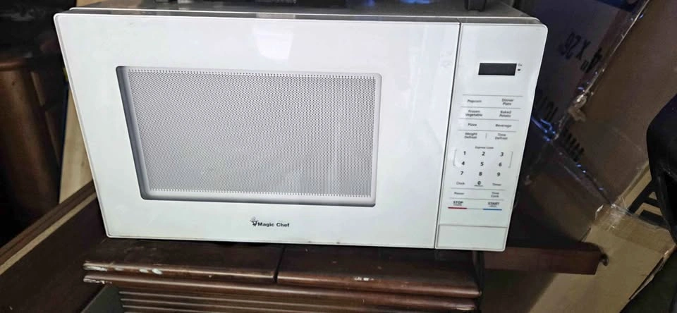 Microwave - Magic Chef