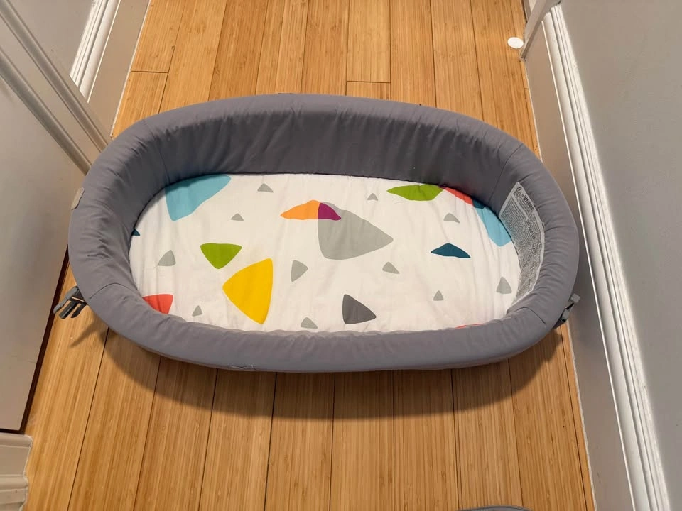 Lulyboo Baby Travel Bed + Extra Cover - photo 2