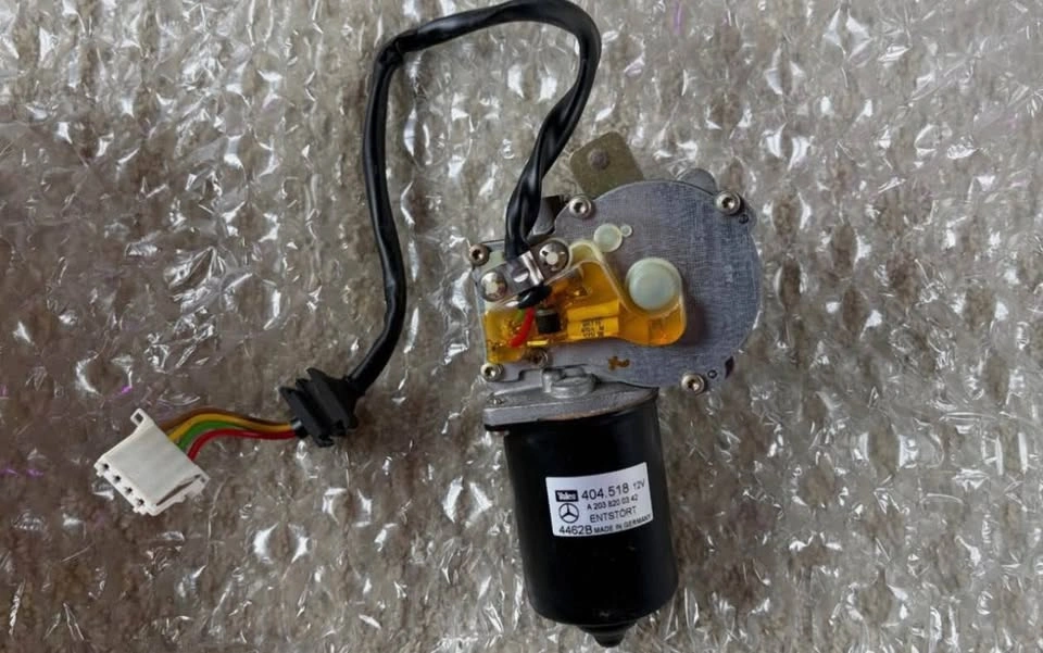 OEM Mercedes W209 CLK350 C55 AMG C230 Wiper Motor - photo 2