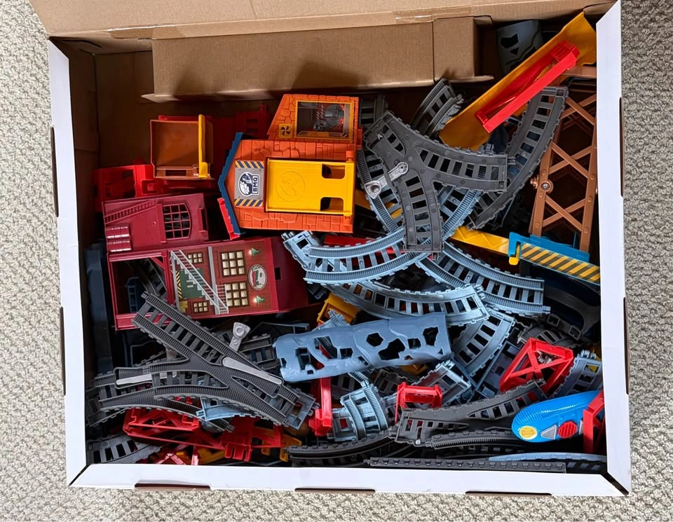 Fisher-Price Thomas & Friends TrackMaster Mad Dash On Sodor - photo 3