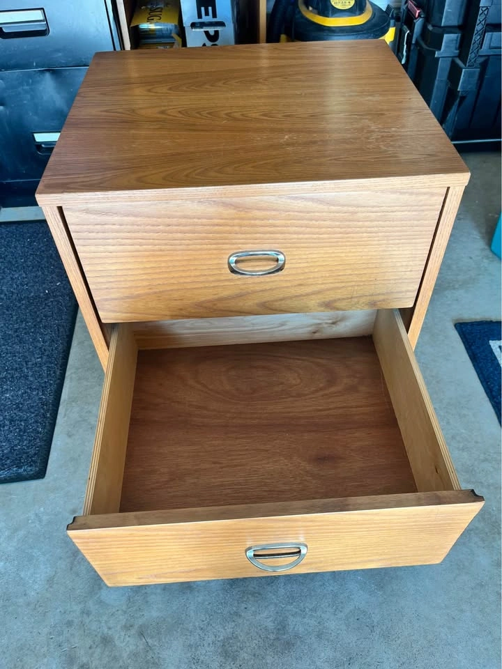 Mcm Mid-Century Modern 2-Drawer Nightstand - photo 2