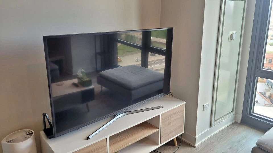 Samsung 55" 4K Smart TV (UN55MU6300F)