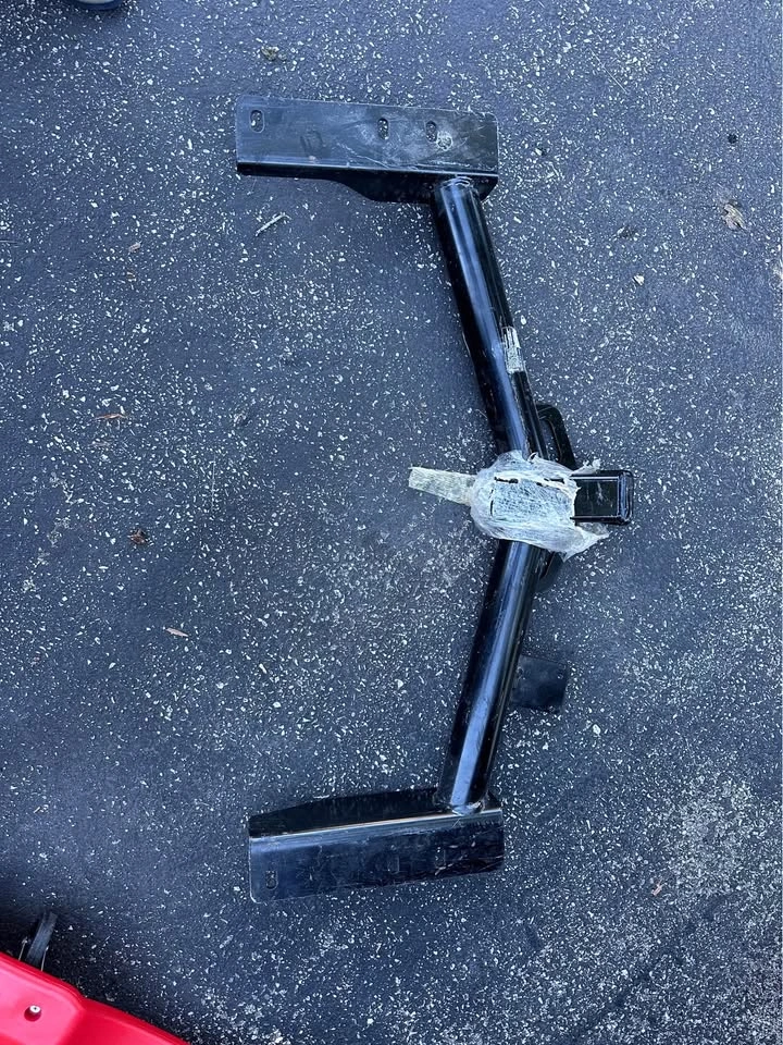 Brand new Class 4 Hitch for Ford Vehicles - photo 2