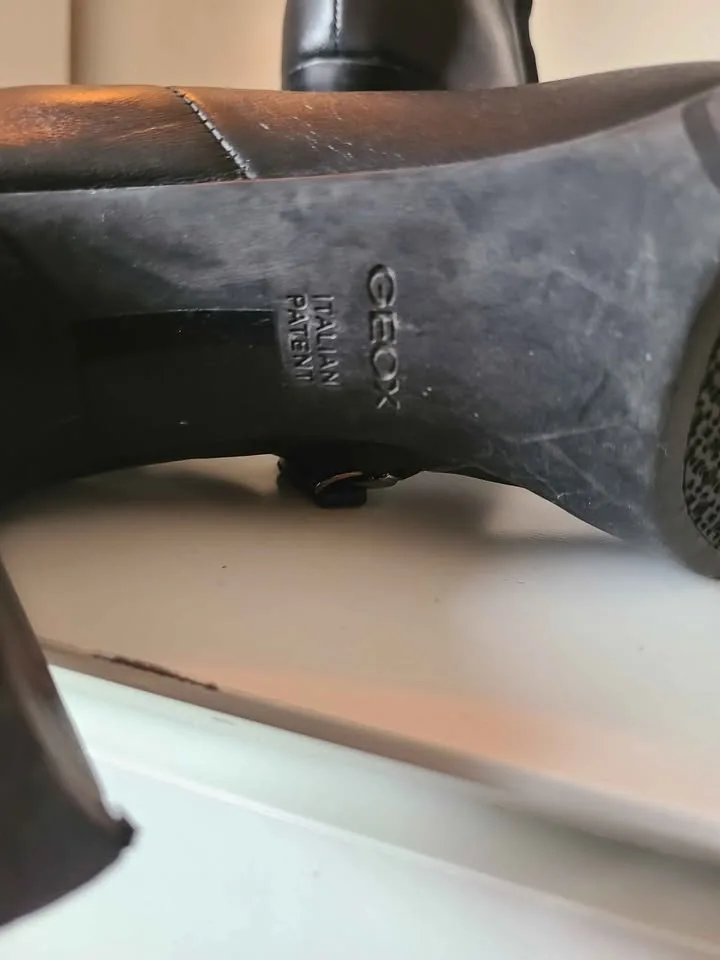 Women Geox Black Leather Ankle Boots Size 37 (US 6.5-7) image indicator(3)