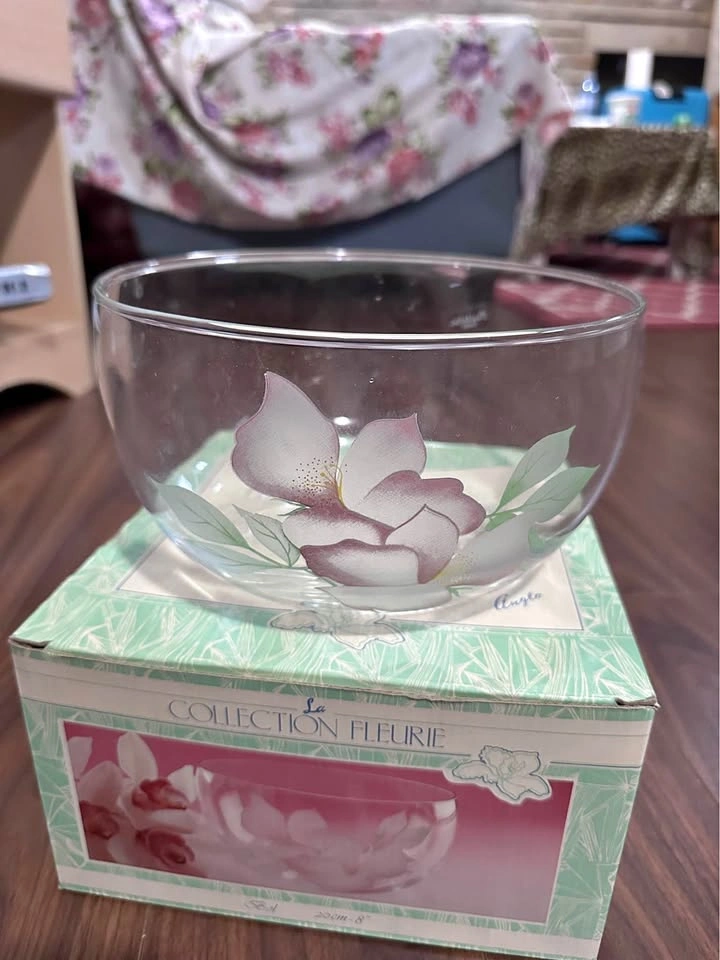 BNIB Pasabahce Turkish Art Glass Limited Edition Centerpiece Bow