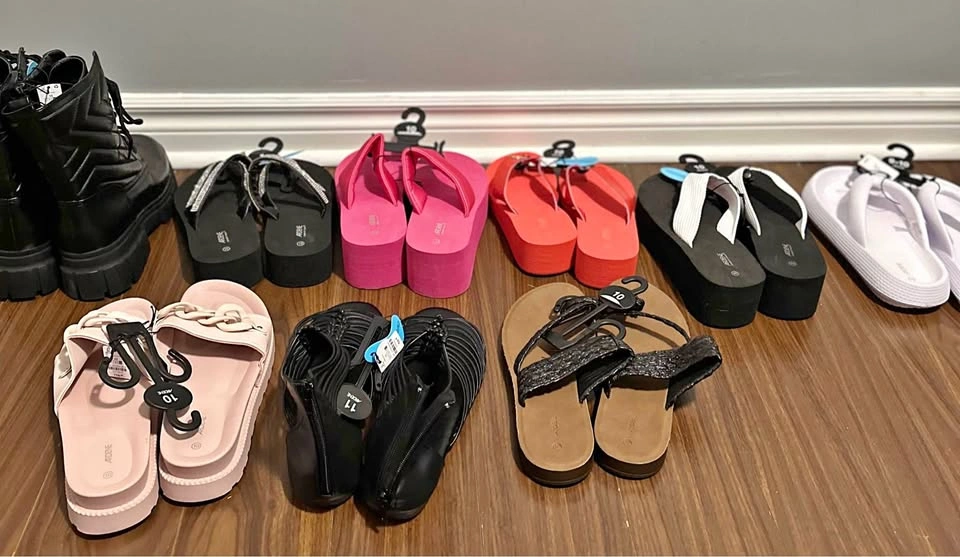 BRAND NEW with tags! ARDENE footwear in size 10