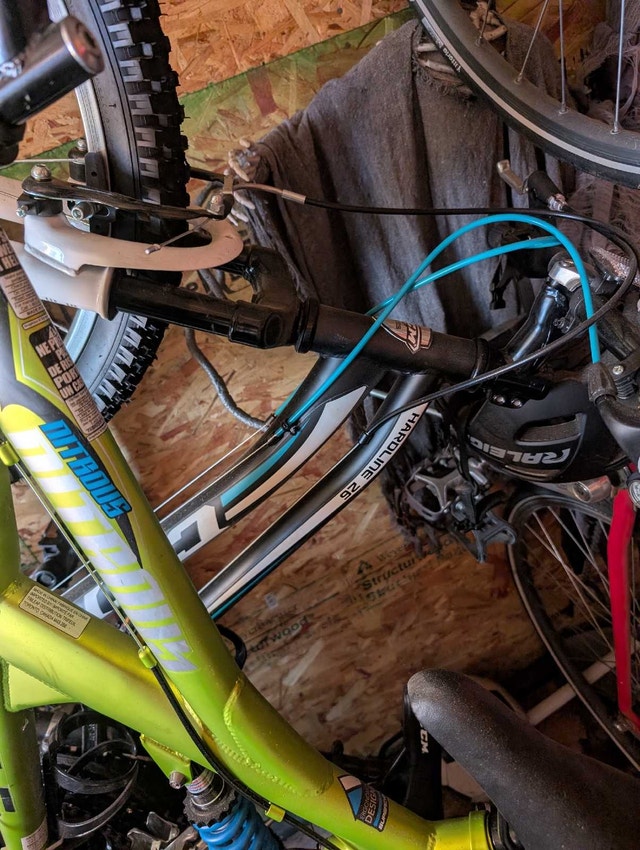 Mountain bikes - photo 3