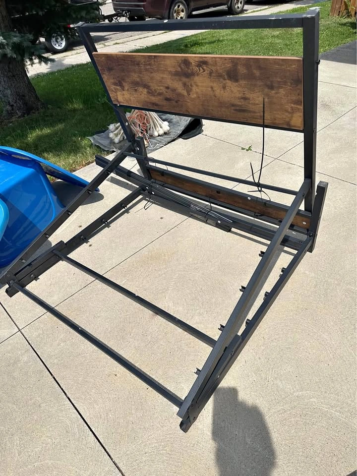 Single bed frame