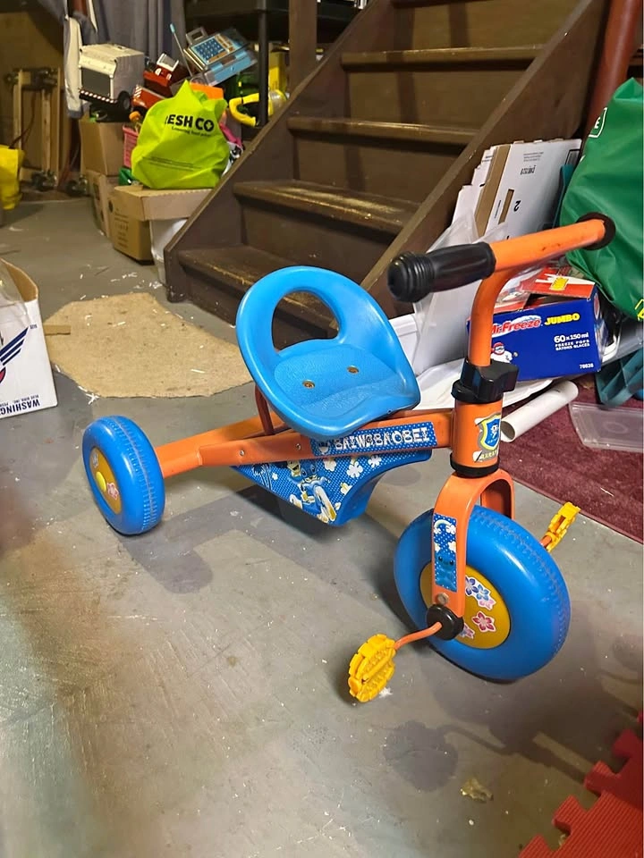 Kids tricycle