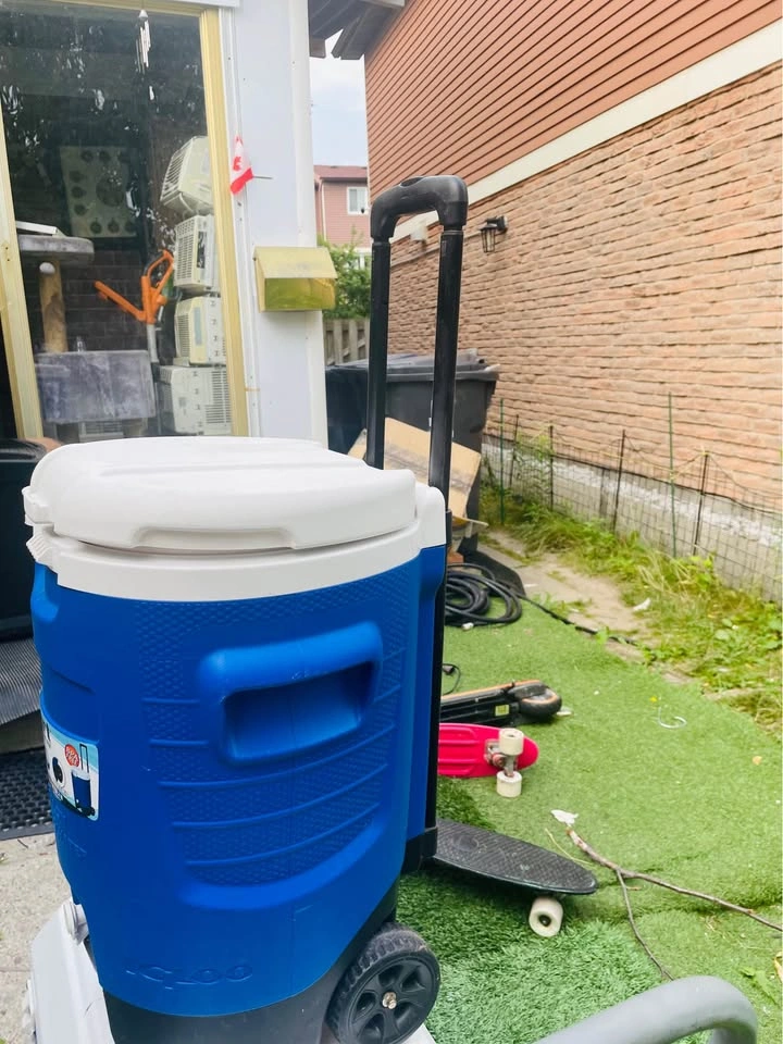 5 Gallon Cooler and Ice Container - photo 3