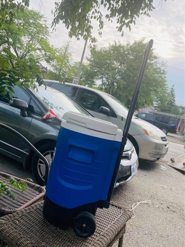 5 Gallon Cooler and Ice Container - photo 4