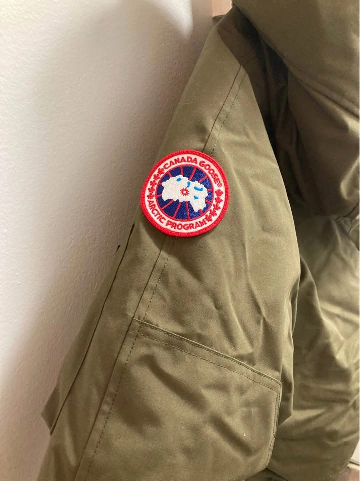 Canada Goose jacket - photo 3