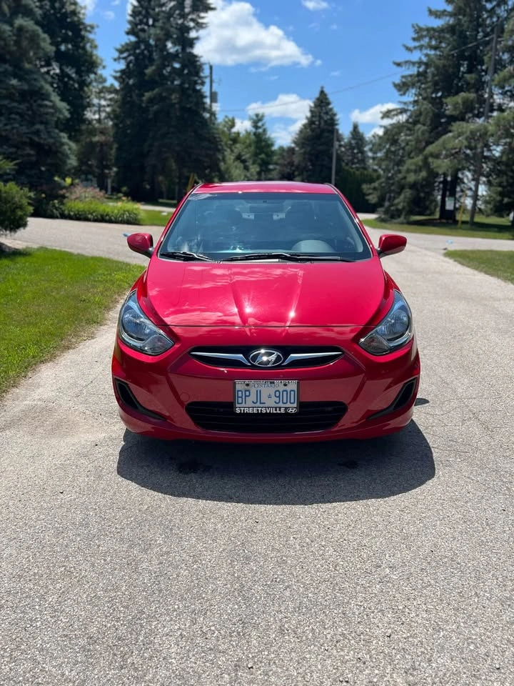 2013 Hyundai Accent - photo 2
