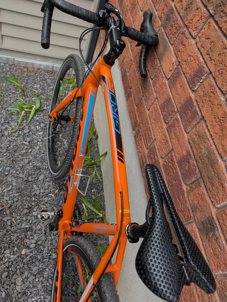 Apollo Giro Hi-Viz Road Bike - Shimano 105 - Carbon Upgrades - photo 5