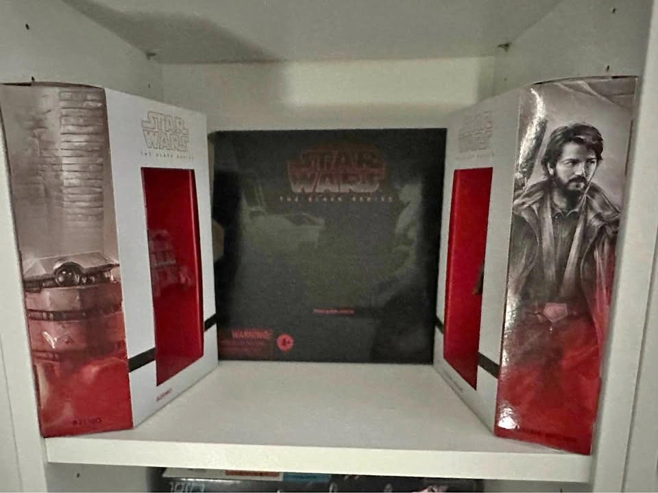 Star Wars The Black Series Cassian Andor & B2EMO Action Figures