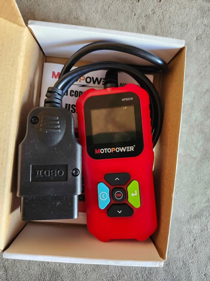 MOTOPOWER MP69038 Car OBD2 Scanner Code Reader - photo 3
