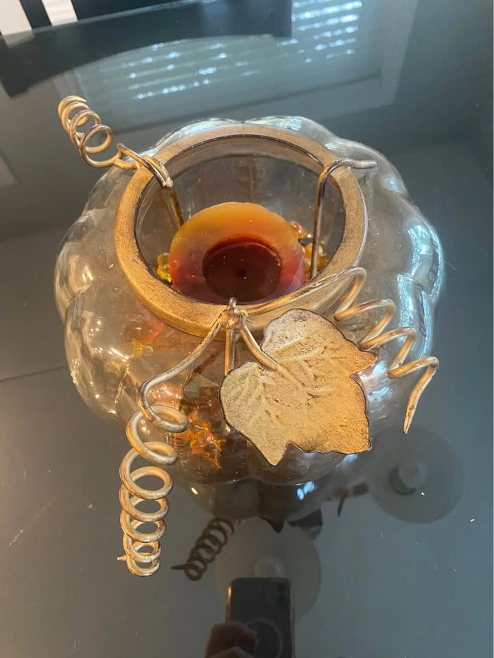 Glass Pumpkin Candle Holder/Centrepiece with Metal Vine Detail - photo 3