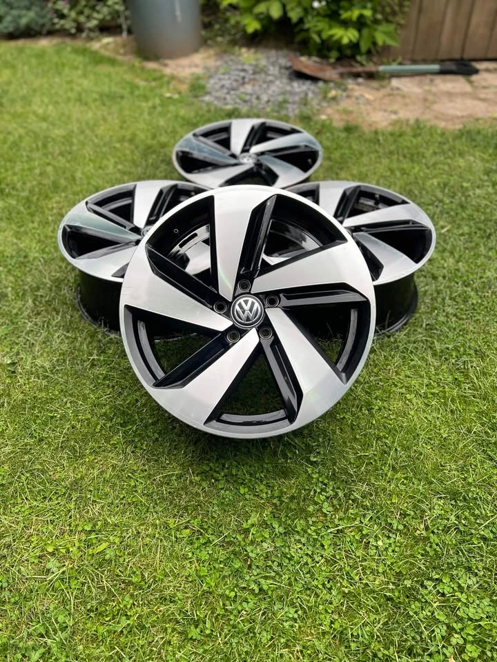 Volkswagen Golf GTI 18 Inch Rims | 5x112 - photo 2
