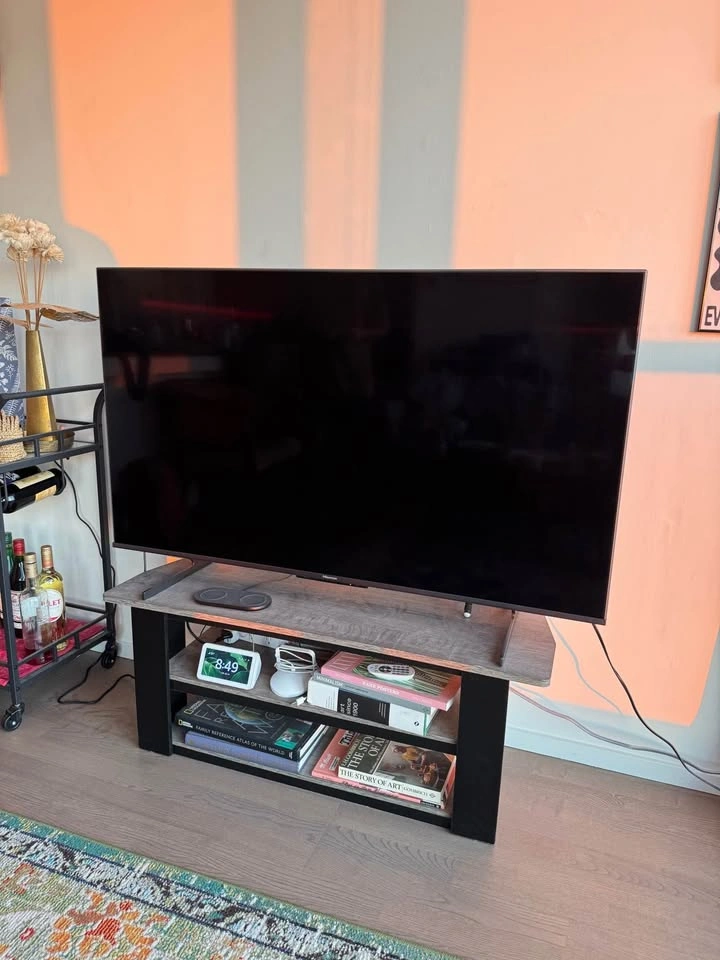 Hisense 55 inch QLED U8H TV - photo 2