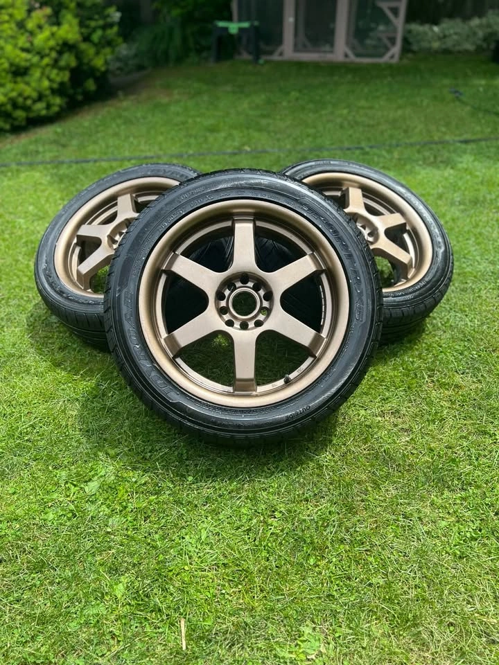 TE37 Gold 17 Inch Rims | 5x114.3/5x100 | 215/50 R17 - photo 3