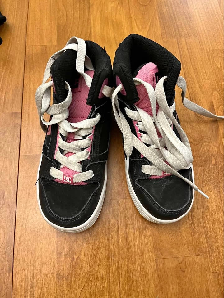 Pink and Black DC shoes size 3