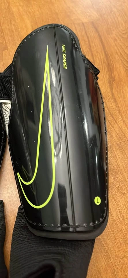 Kids Nike Charge soccer shin guards YL - photo 2