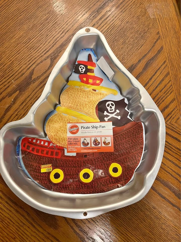 Wilton Pirate Ship Cake Pan